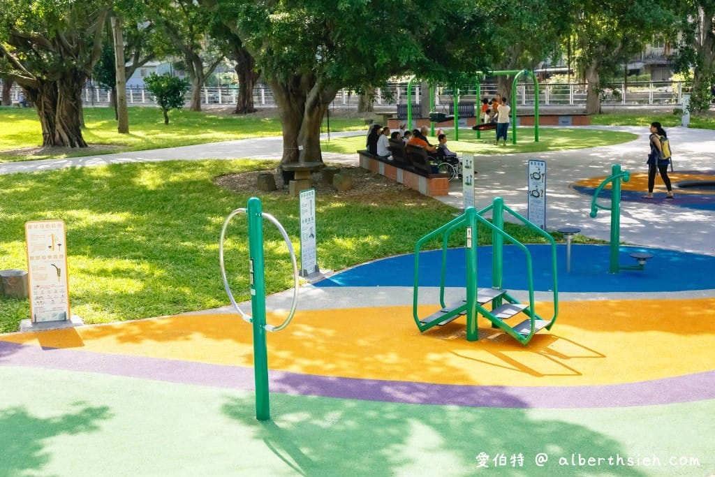 桃園親子景點.龜山中正公園(全台最大的烏龜配上冒險溜滑梯塔) - 第18張圖 桃園親子景點.龜山中正公園(全台最大的烏龜配上冒險溜滑梯塔)