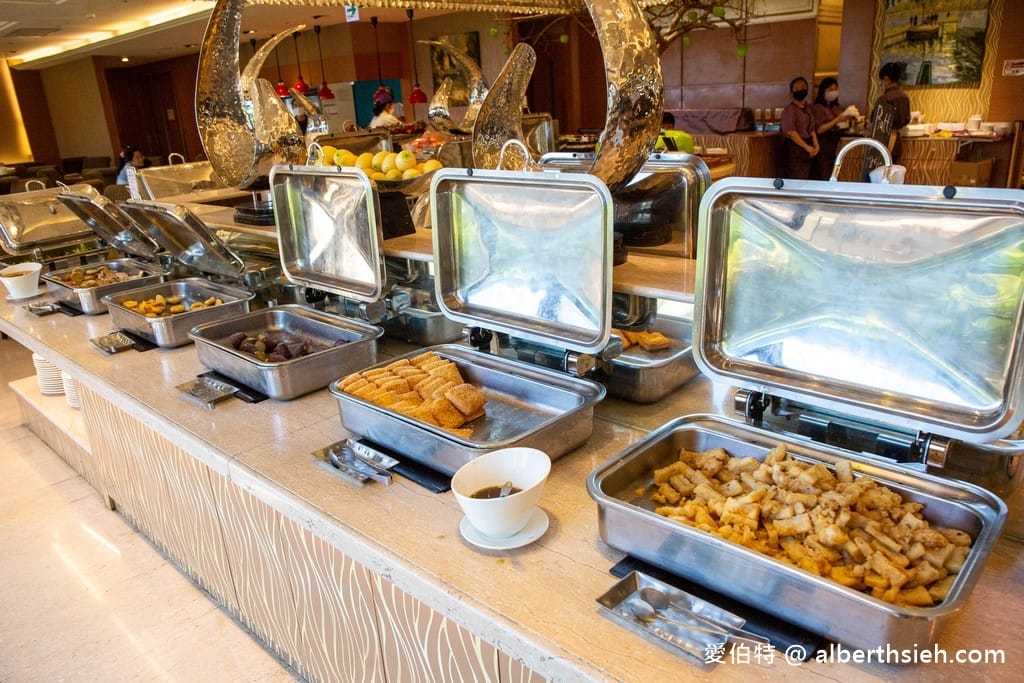 高雄親子飯店．義大天悅飯店四人房（優惠方案，親子室內外遊戲區，逛街購物遊樂園通通有）