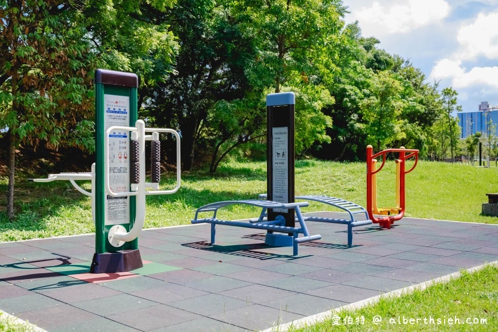 桃園青埔親子景點．橫山書法藝術公園（美麗的埤塘公園，大坡面磨石子溜滑梯、沙坑、鳥巢盪鞦韆）