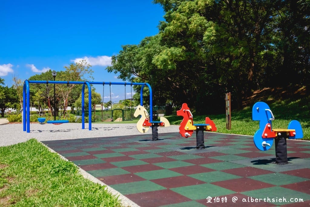 桃園青埔親子景點．橫山書法藝術公園（美麗的埤塘公園，大坡面磨石子溜滑梯、沙坑、鳥巢盪鞦韆）