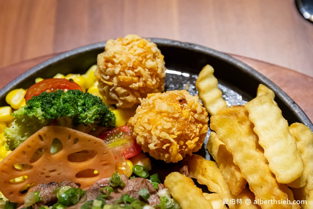 炙り庵STEAK牛排．桃園龜山林口長庚美食（餐點菜單價格，濕式熟成冷藏牛排軟嫩好吃，內用自助吧隨你吃） @愛伯特