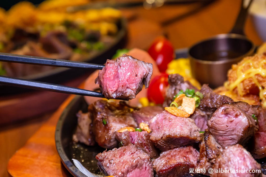 炙り庵STEAK牛排．桃園龜山林口長庚美食（餐點菜單價格，濕式熟成冷藏牛排軟嫩好吃，內用自助吧隨你吃） @愛伯特