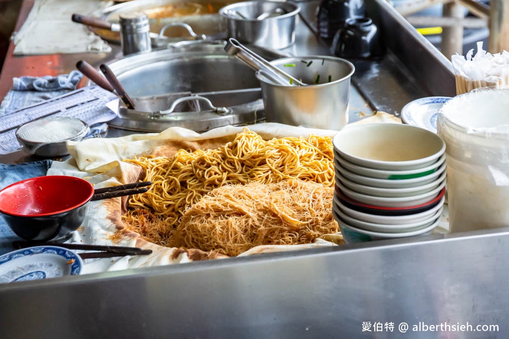 原僑愛市場麵店．桃園大溪介壽路美食（餐點菜單價格，在地40年以上的原橋愛市場麵店） @愛伯特