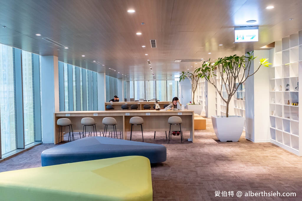 桃園市立圖書館總館|全台最美綠建築圖書館,漫畫看到飽 @愛伯特