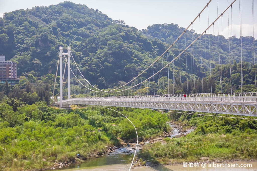 桃園大溪中庄吊橋怎麼去/七張福德宮（全台最長的懸索式吊橋，串聯大漢溪山豬湖以及中庄調整池） @愛伯特