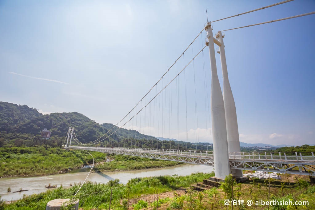 桃園大溪中庄吊橋怎麼去/七張福德宮（全台最長的懸索式吊橋，串聯大漢溪山豬湖以及中庄調整池） @愛伯特