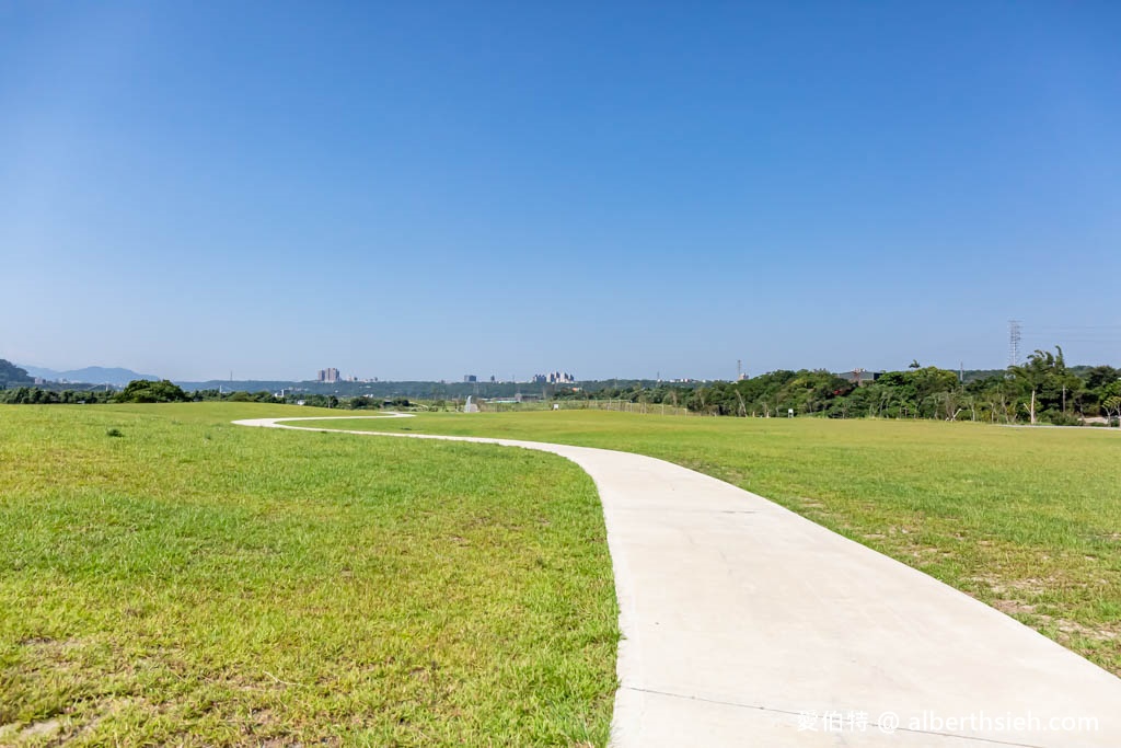 大溪大嵙崁親水園區．桃園免費親子景點（天空之域遊樂場/天空之域風箏草原景觀土丘） @愛伯特