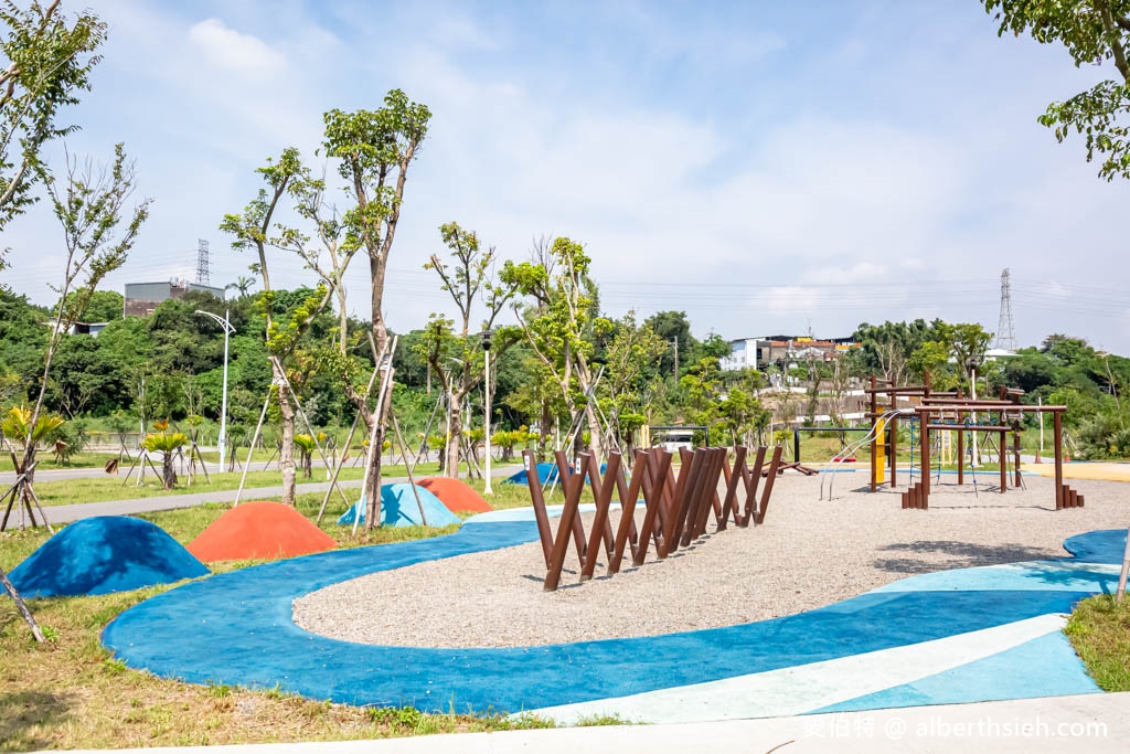 大溪大嵙崁親水園區．桃園免費親子景點（天空之域遊樂場/天空之域風箏草原景觀土丘） @愛伯特