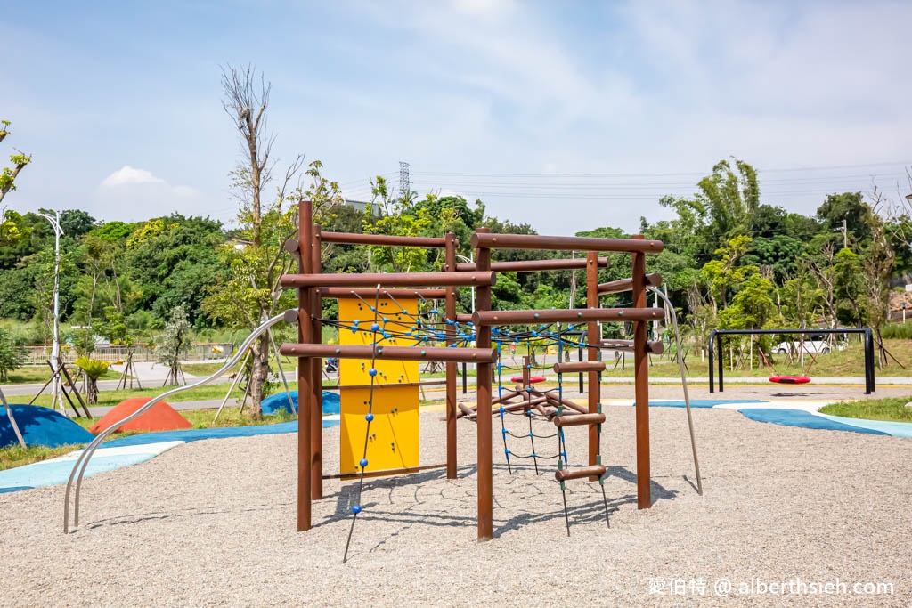 大溪大嵙崁親水園區．桃園免費親子景點（天空之域遊樂場/天空之域風箏草原景觀土丘） @愛伯特