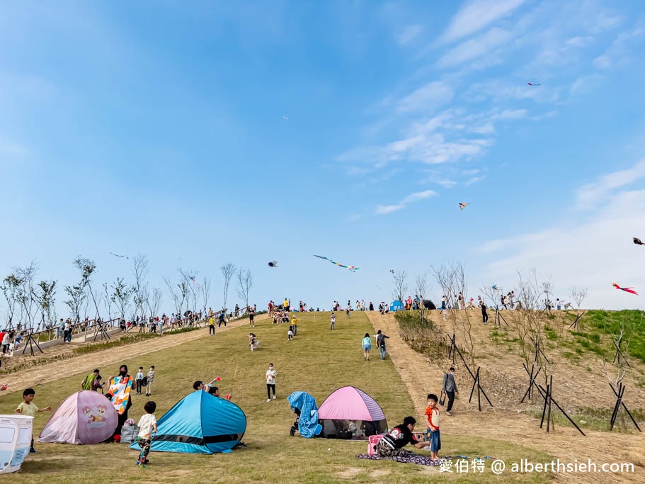 大溪大嵙崁親水園區．桃園免費親子景點（天空之域遊樂場/天空之域風箏草原景觀土丘） @愛伯特