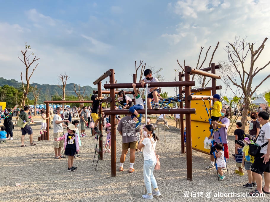 大溪大嵙崁親水園區．桃園免費親子景點（天空之域遊樂場/天空之域風箏草原景觀土丘） @愛伯特