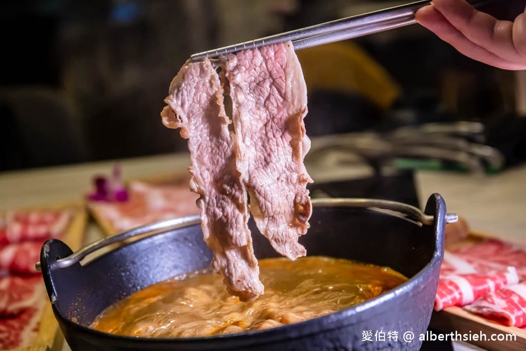 桃園愛買美食推薦．超有肉涮涮屋（309起料多實在，打卡送肉，壽星肉增50%）