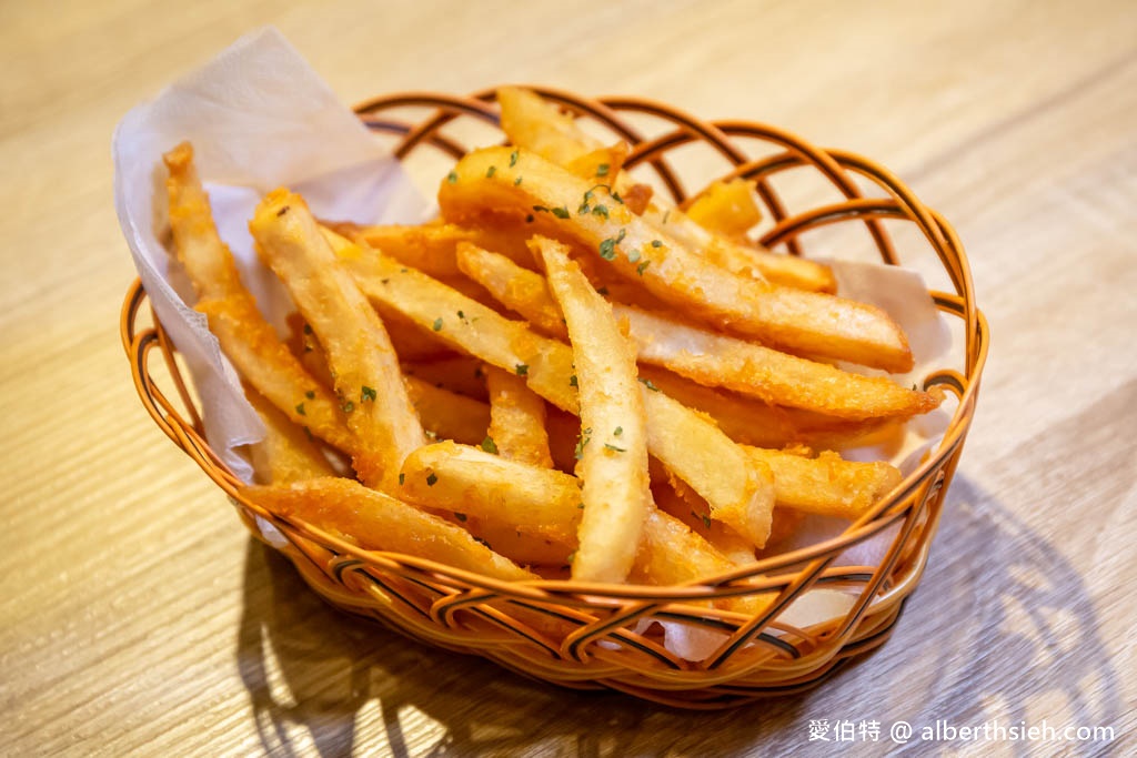 鬥牛士經典牛排．桃園火車站ATT筷食尚美食推薦（餐點菜單價格，自助吧飲料冰品牛肉羅宋湯玉米濃湯無限供應） @愛伯特