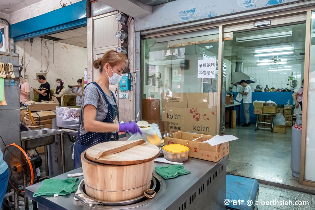 桃園早餐推薦｜南門市場必吃排隊美食：南門飯糰，菜單油條酥脆 @愛伯特