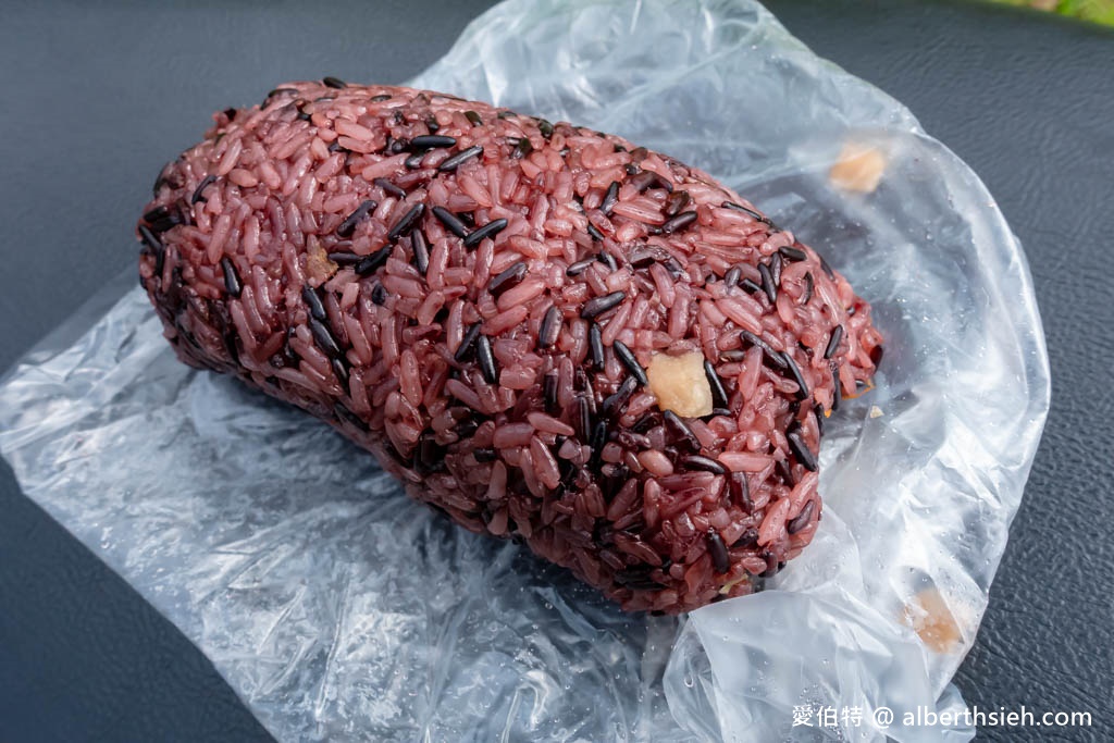 桃園早餐推薦｜南門市場必吃排隊美食：南門飯糰，菜單油條酥脆 @愛伯特