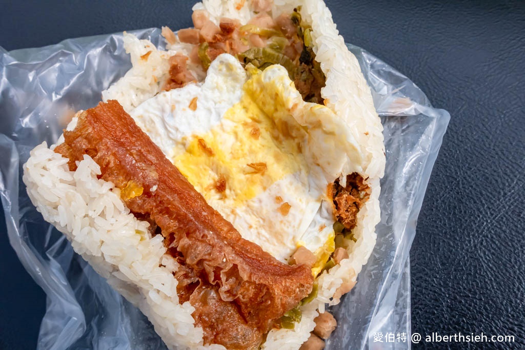 桃園早餐推薦｜南門市場必吃排隊美食：南門飯糰，菜單油條酥脆 @愛伯特