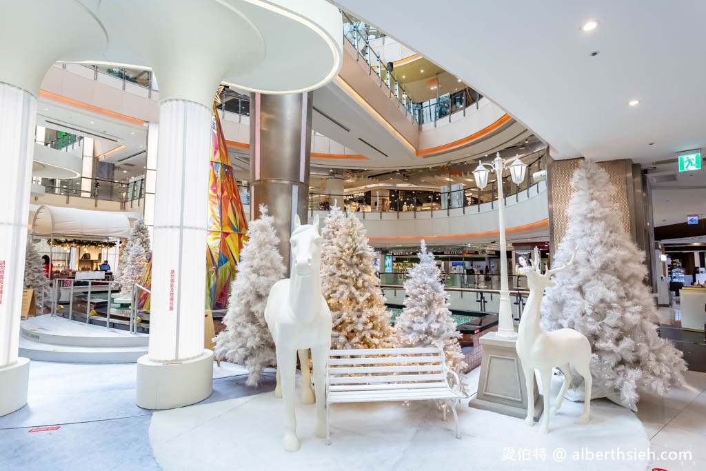 大江購物中心2023（聖誕慶銀白裝置藝術，餐飲刷聯名卡滿千送120，全室內天冷下雨都可逛） @愛伯特