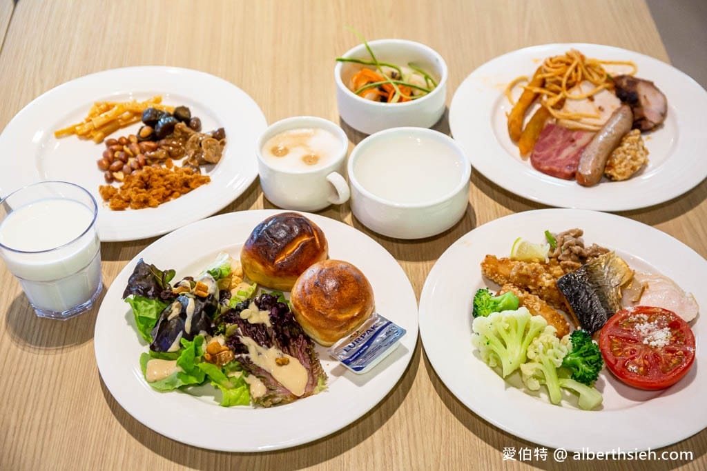 台南康橋慢旅.台南中西區飯店推薦(CP值超高,超狂宵夜早餐零食冰淇淋免費吃到飽) - 第37張圖 台南康橋慢旅.台南中西區飯店推薦(CP值超高,超狂宵夜早餐零食冰淇淋免費吃到飽)