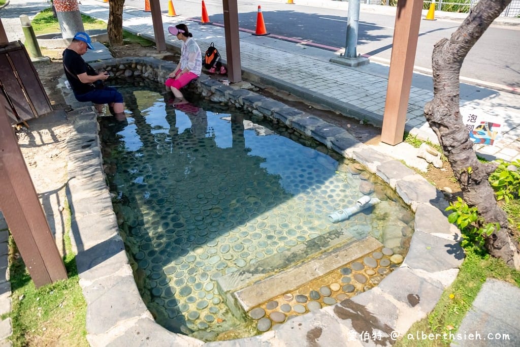 桃園復興景點.羅浮泰雅溫泉公園(桃園首座碳酸氫鈉泉公園,免費泡腳池可以泡腳) - 第12張圖 桃園復興景點.羅浮泰雅溫泉公園(桃園首座碳酸氫鈉泉公園,免費泡腳池可以泡腳)