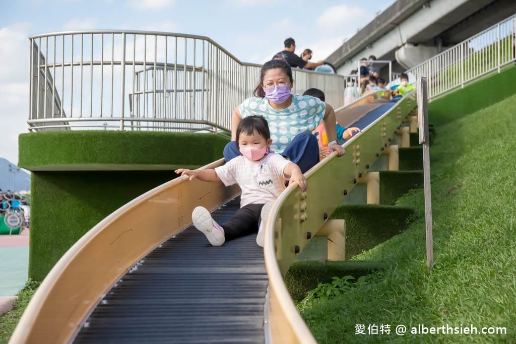 新北大都會公園熊猴森樂園｜三重捷運站親子景點，31座特色溜滑梯