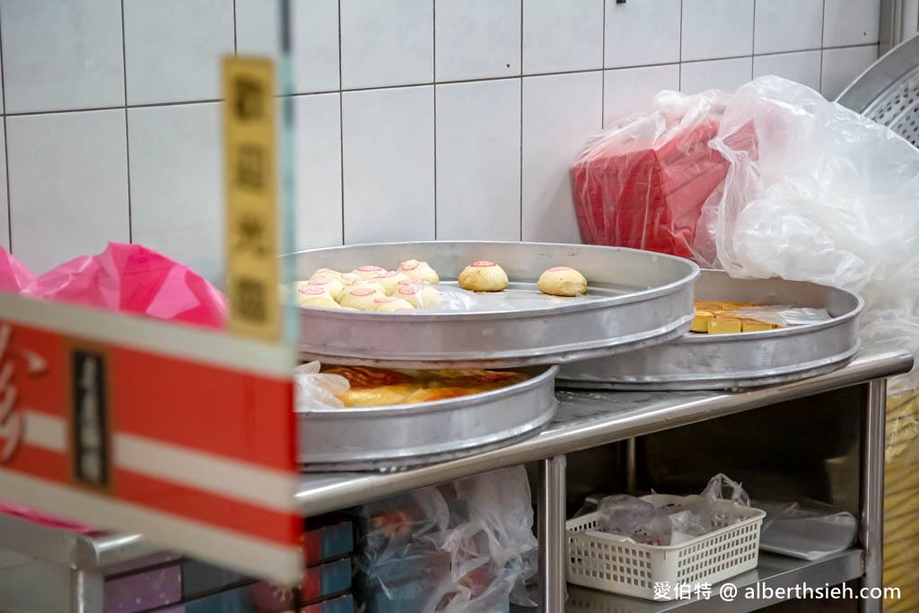 彰化玉華珍餅行|手工麻糬皮Q薄爆餡只要8元,便宜又好吃 - 第7張圖 彰化玉華珍餅行|手工麻糬皮Q薄爆餡只要8元,便宜又好吃
