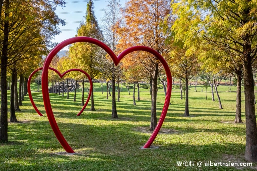 大溪河濱公園．桃園親子景點（兒童遊戲場/大草皮野餐/落羽松/自行車道）