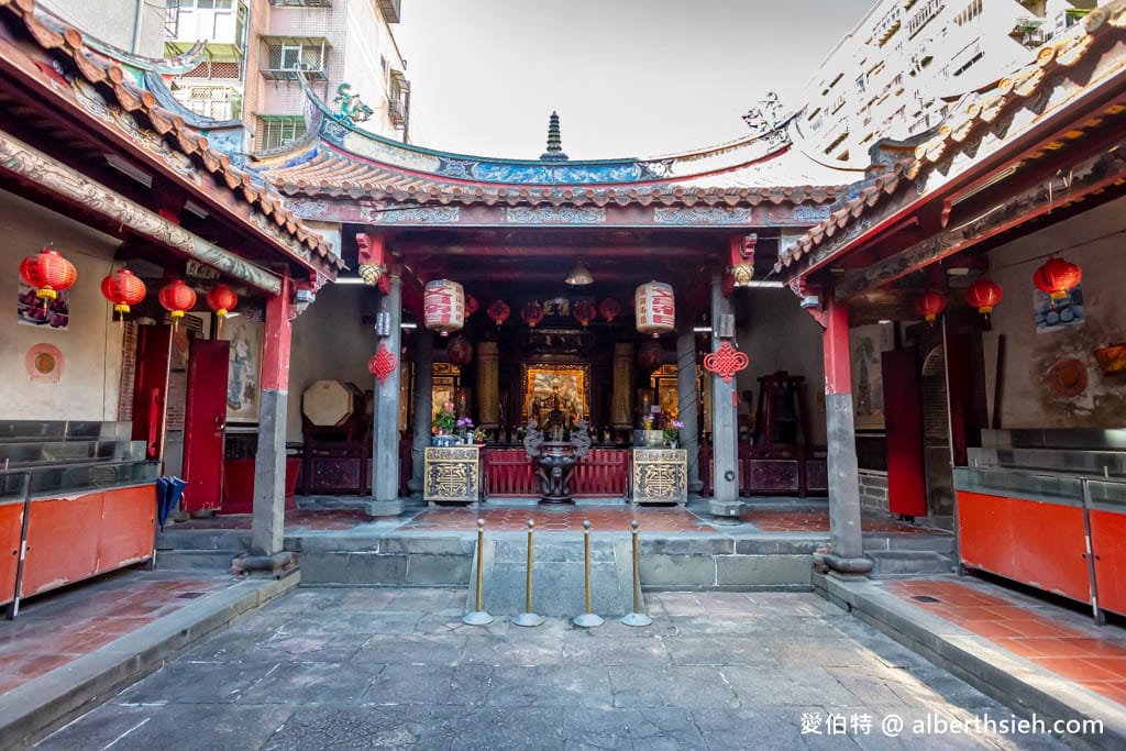 新莊文昌祠.新北文昌帝君廟宇(三級古蹟,瘟祖天尊,祿馬,財神爺,台版鳥居) - 第13張圖 新莊文昌祠.新北文昌帝君廟宇(三級古蹟,瘟祖天尊,祿馬,財神爺,台版鳥居)