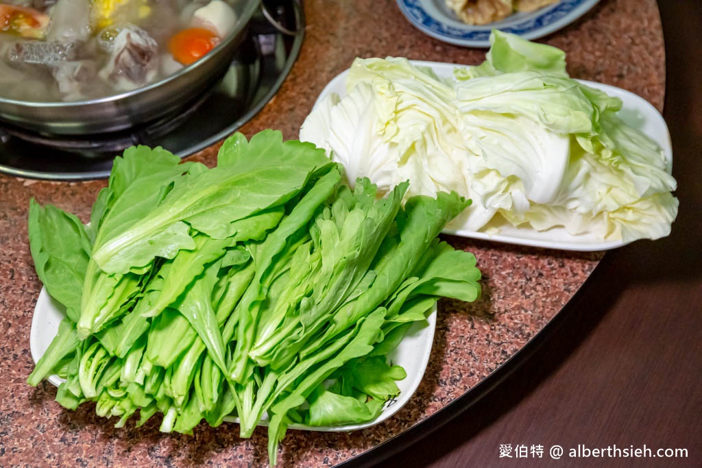 江家羊肉．中壢羊肉爐推薦（沒有羊騷味超難訂位的溫體羊，電話打不通只能現場訂位） @愛伯特