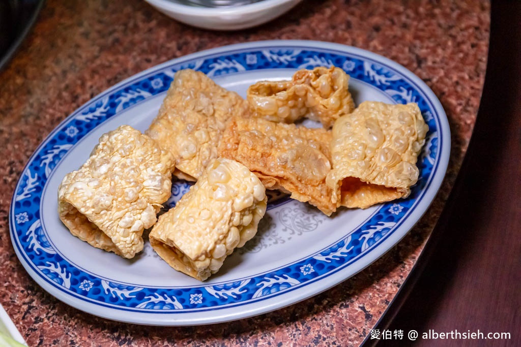 江家羊肉．中壢羊肉爐推薦（沒有羊騷味超難訂位的溫體羊，電話打不通只能現場訂位） @愛伯特