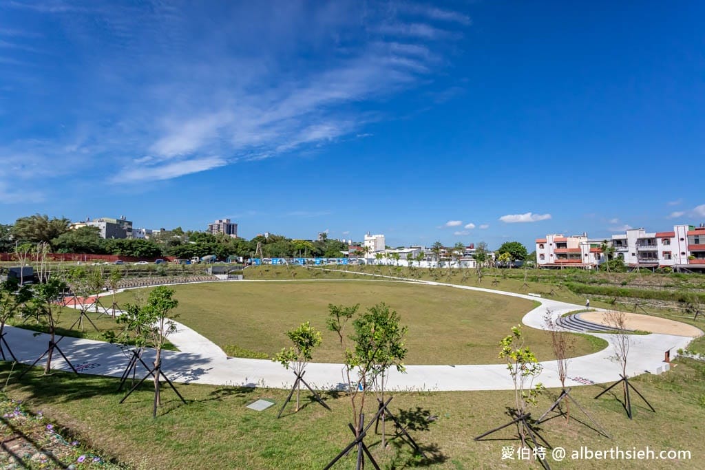 桃園龍山埤塘生態公園(可儲37座泳池水量的地下宮殿滯洪池,參考日本「首都圈外郭放水路」設計) - 第3張圖 桃園龍山埤塘生態公園(可儲37座泳池水量的地下宮殿滯洪池,參考日本「首都圈外郭放水路」設計)