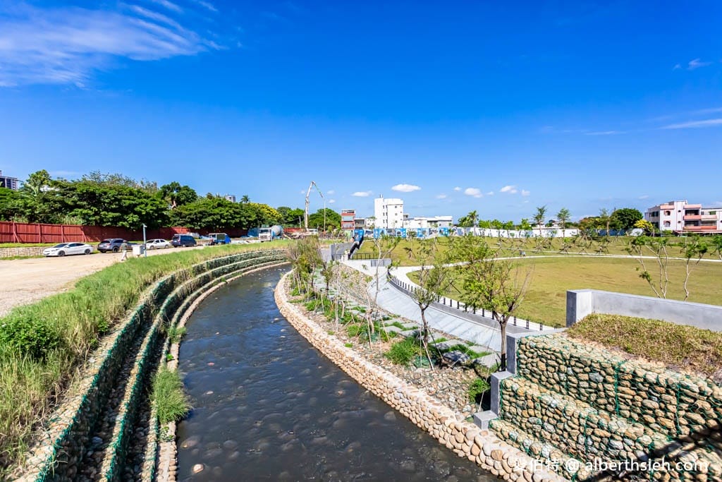 桃園龍山埤塘生態公園(可儲37座泳池水量的地下宮殿滯洪池,參考日本「首都圈外郭放水路」設計) - 第14張圖 桃園龍山埤塘生態公園(可儲37座泳池水量的地下宮殿滯洪池,參考日本「首都圈外郭放水路」設計)