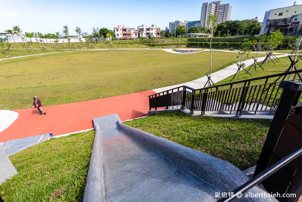 桃園龍山埤塘生態公園(可儲37座泳池水量的地下宮殿滯洪池,參考日本「首都圈外郭放水路」設計) - 第11張圖 桃園龍山埤塘生態公園(可儲37座泳池水量的地下宮殿滯洪池,參考日本「首都圈外郭放水路」設計)