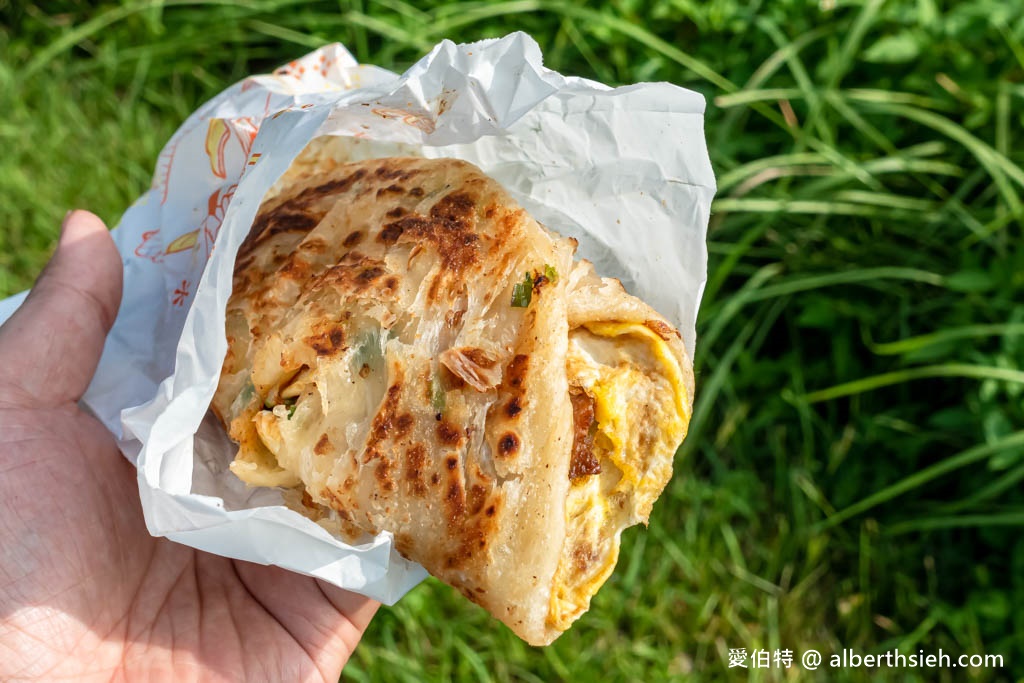 桃園龜山後街早餐推薦｜大飽包肉排蛋，份量超大味道夠吃完超滿足 @愛伯特