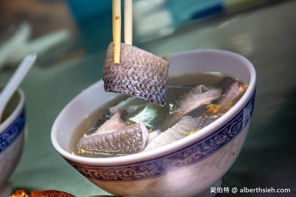 台南安平美食推薦．王氏魚皮（米其林必比登推介，在地人的早餐） @愛伯特