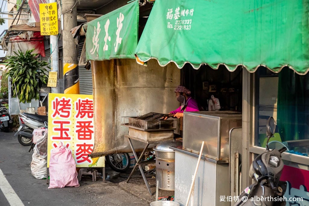 嘉義中埔阿婆烤玉米｜炭火慢火細烤，醬烤收乾超好吃，還可挑軟硬