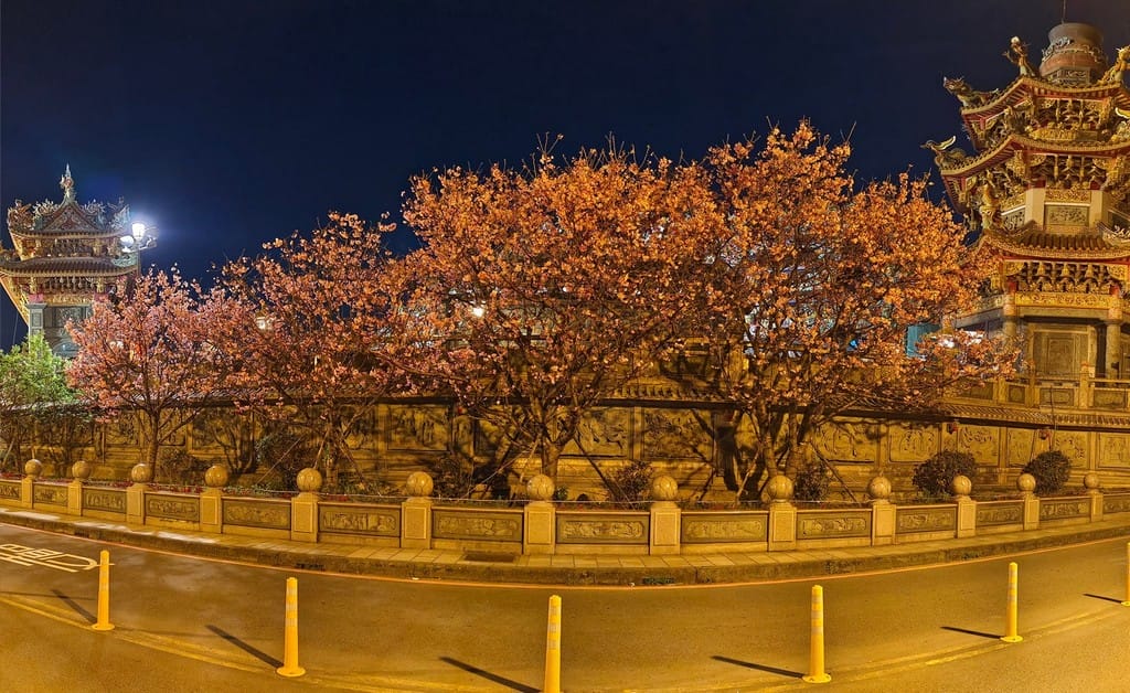 林口超靈驗｜竹林山觀音寺，壯麗檜木建築與在地祈福聖地