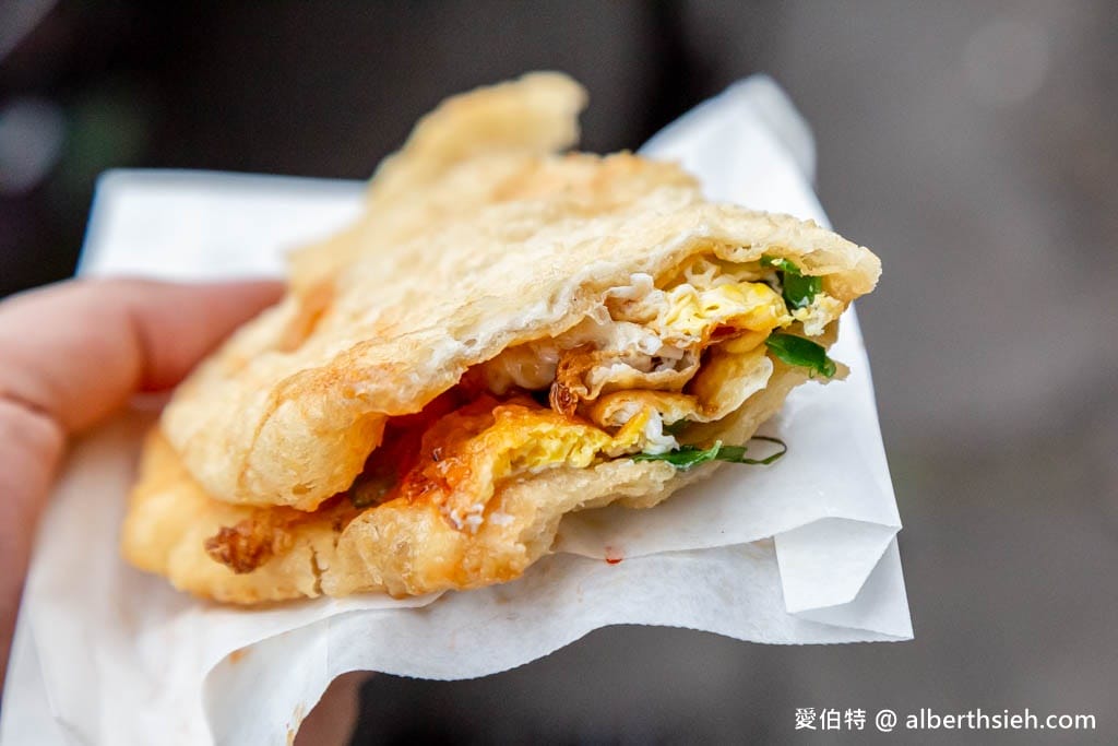 宜蘭頭城美食．頂埔阿嬤蔥油餅（網友推薦的超酥脆蔥油餅，蔥香四溢！）