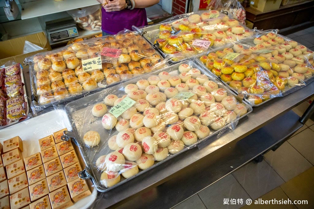 新莊廟街美食伴手禮｜老順香餅店，鹹光餅、黃金鳳梨酥必買