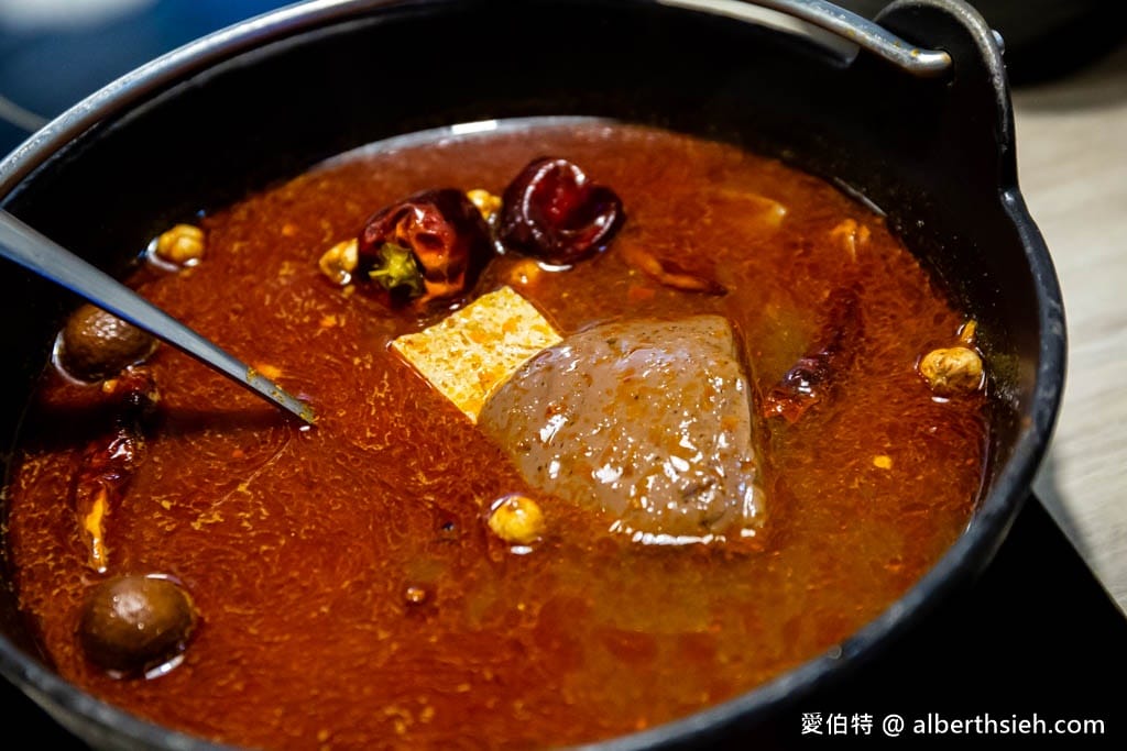 築間幸福鍋物．中壢龍岡火鍋推薦（餐點菜單價位，蔬食自助吧吃到飽）