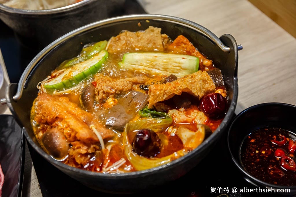 築間幸福鍋物．中壢龍岡火鍋推薦（餐點菜單價位，蔬食自助吧吃到飽）