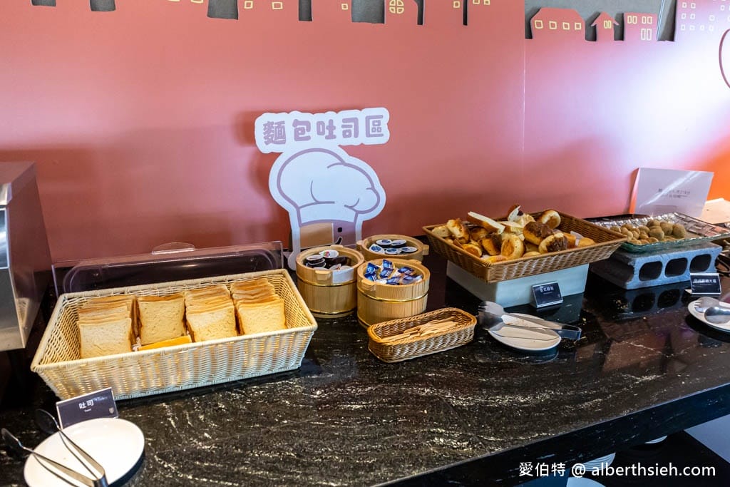 嘉義親子飯店推薦.棒棒積木飯店親子館(電動車隨你開到退房,發光積木隨你玩) - 第34張圖 嘉義親子飯店推薦.棒棒積木飯店親子館(電動車隨你開到退房,發光積木隨你玩)
