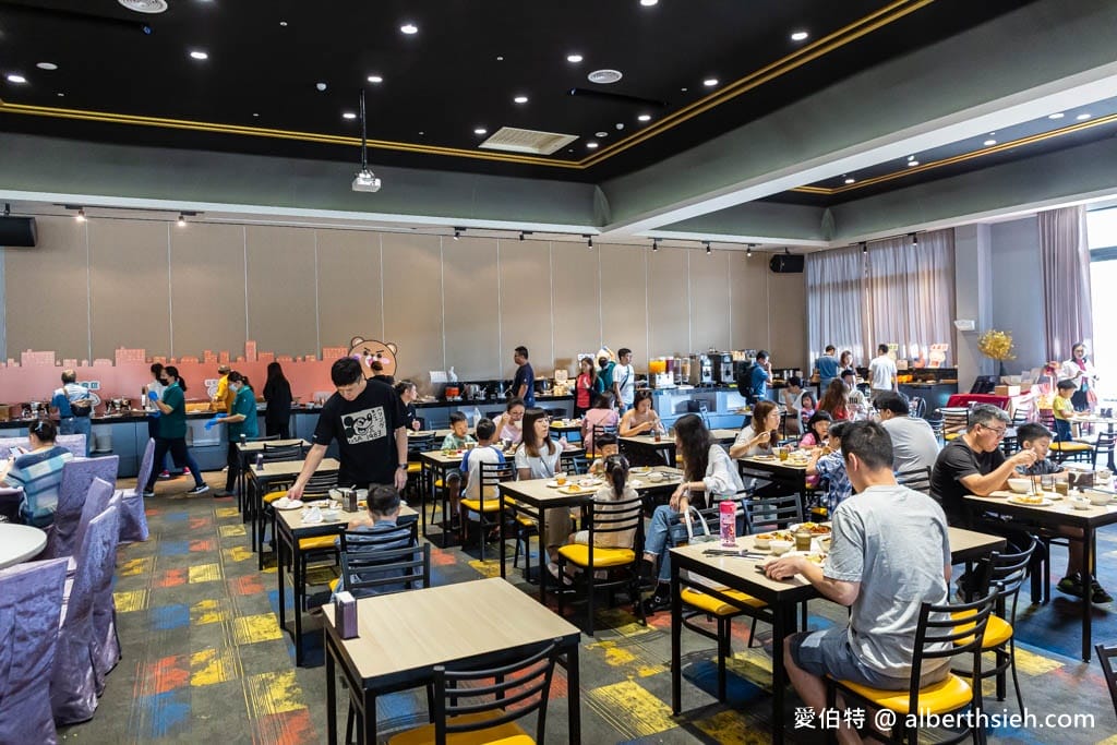 嘉義親子飯店推薦.棒棒積木飯店親子館(電動車隨你開到退房,發光積木隨你玩) - 第31張圖 嘉義親子飯店推薦.棒棒積木飯店親子館(電動車隨你開到退房,發光積木隨你玩)