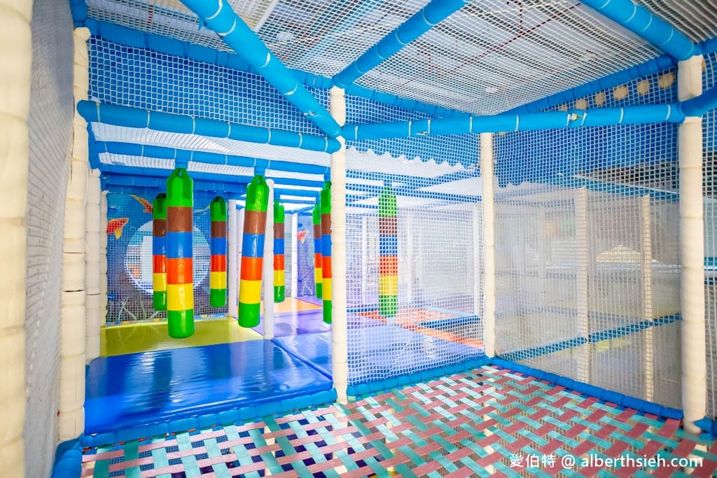 嘉義親子景點．棒棒鯨奇樂園（讓小朋友玩瘋玩到不想回家的2100坪超大室內主題樂園，故宮南院旁）