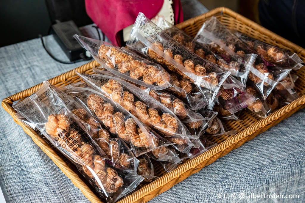顧家麻花工作坊．嘉義朴子美食（外酥脆內鬆軟不油膩雙胞胎超好吃，麻花捲口味鹹甜都有）