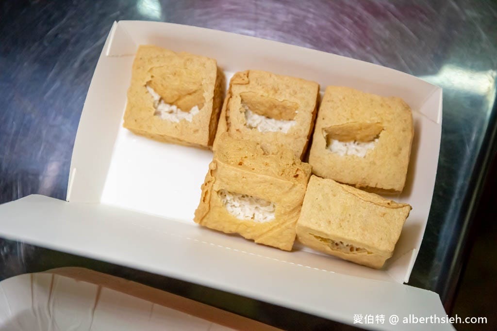 桃園中原夜市美食推薦．老牌脆皮臭豆腐（外酥內嫩的臭豆腐超讚，麻辣鴨血柔嫩好滋味）