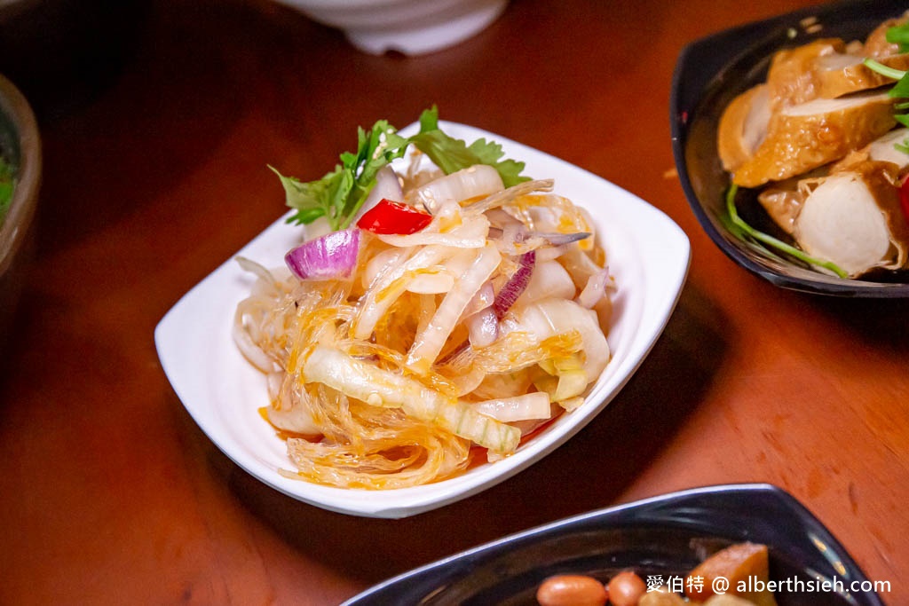 懶得煮客家麵食館文化店．桃園平鎮美食推薦（小菜多到讓你有選擇障礙） @愛伯特