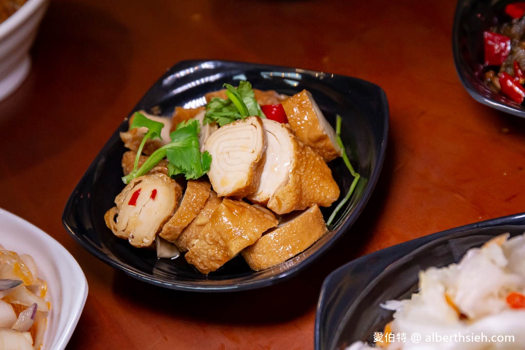 懶得煮客家麵食館文化店．桃園平鎮美食推薦（小菜多到讓你有選擇障礙） @愛伯特