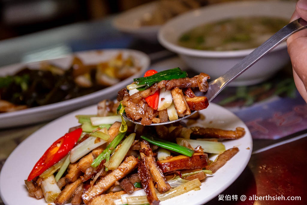 食飽飽客家麵館．桃園楊梅美食推薦（在地人推薦!實惠又美味的小吃店） @愛伯特