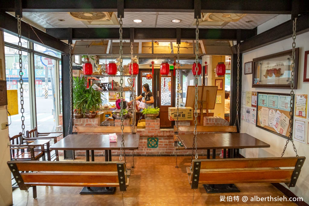 食味亭鞦韆餐廳．桃園大溪合菜餐廳推薦（客家菜懷舊復古氛圍，梅干扣肉必點） @愛伯特