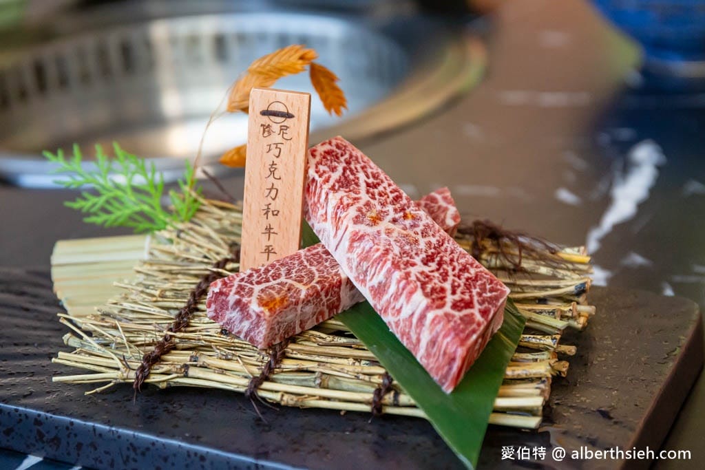 一修尼和牛炭火燒肉|桃園燒肉推薦,堅持精修肉,食材佳還有免費雞湯可以喝,好停車 - 第21張圖 一修尼和牛炭火燒肉|桃園燒肉推薦,堅持精修肉,食材佳還有免費雞湯可以喝,好停車